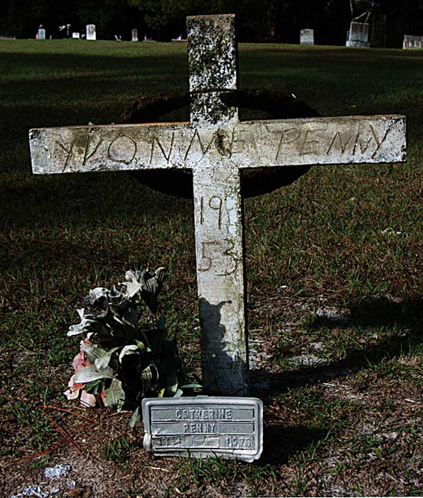 Yvonne Penny Gravestone Photo