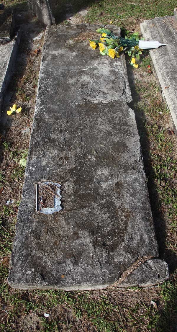  Unknown Gravestone Photo