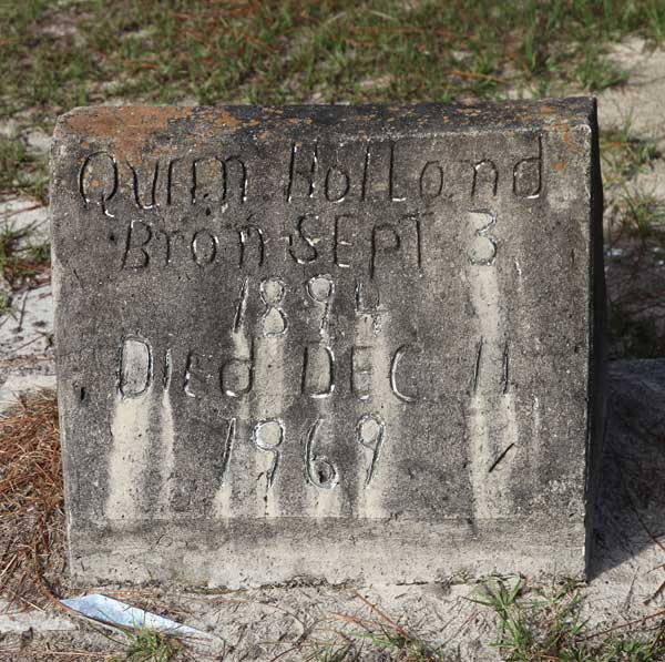 Queen Holland Gravestone Photo