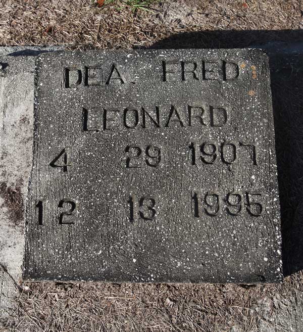 Fred Leonard Gravestone Photo