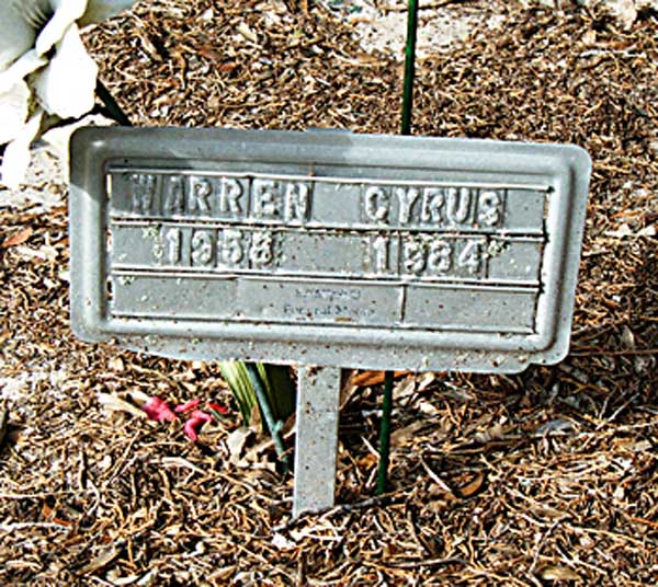 Warren Cyrus Gravestone Photo