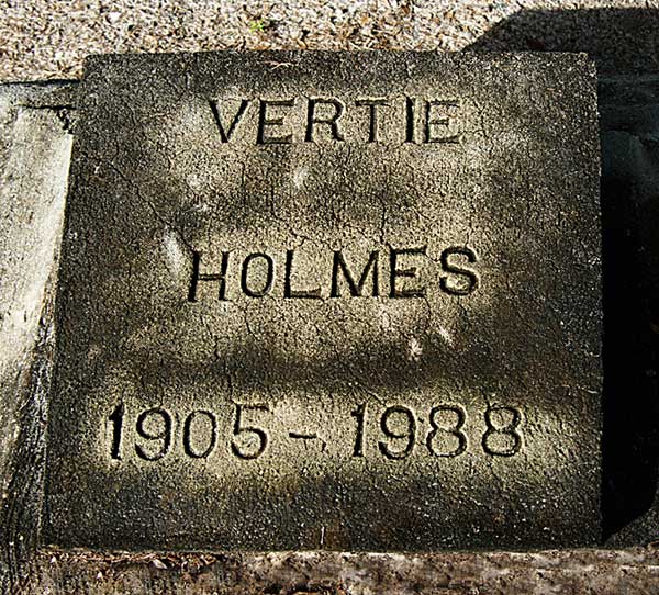 Vertie Holmes Gravestone Photo