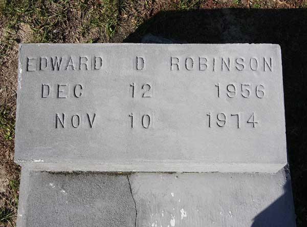 Edward D. Robinson Gravestone Photo