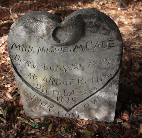 Maggie M. Cade Gravestone Photo
