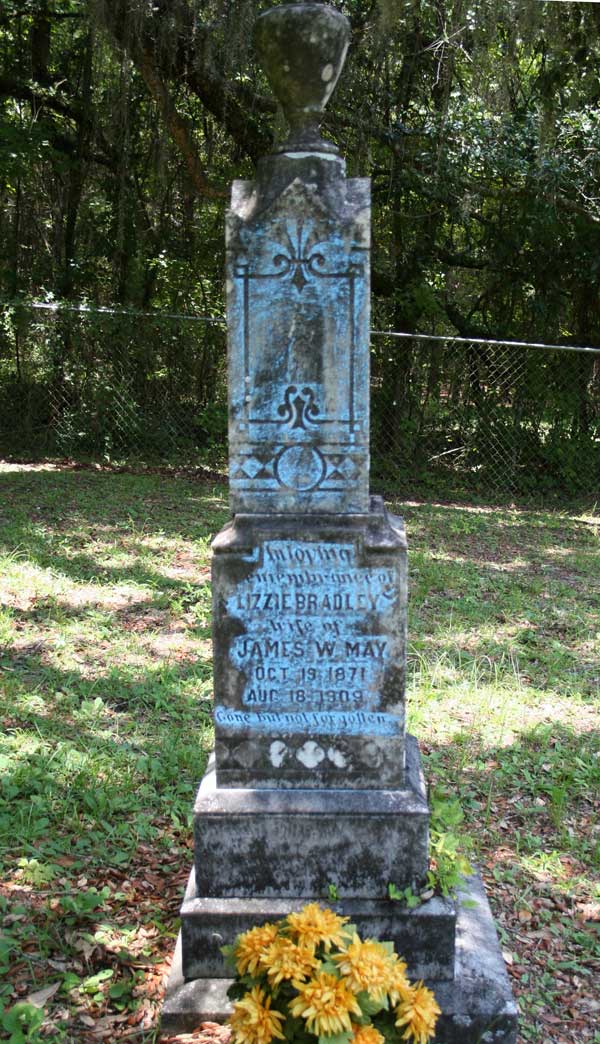 Lizzie Bradley May Gravestone Photo