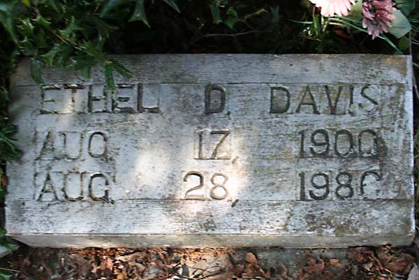 ETHEL D. DAVIS Gravestone Photo
