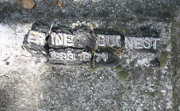 Er-ine Burnest Gravestone Photo