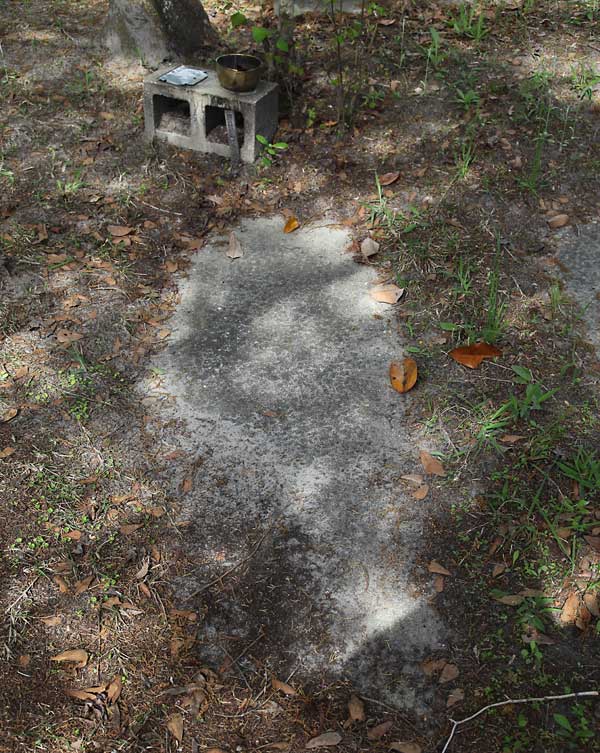  Unknown Gravestone Photo