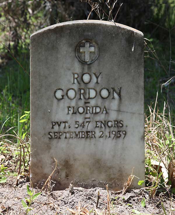 Roy Gordon Gravestone Photo